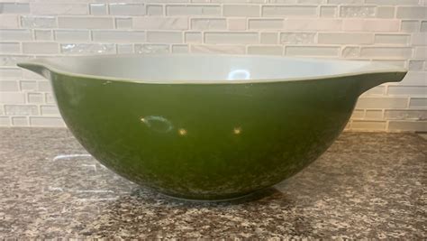 Pyrex 4 Quart Mixing Bowl