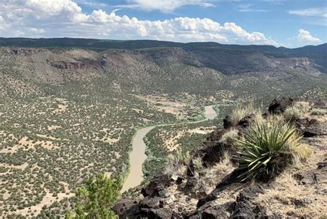 Roadside Stop White Rock Overlook